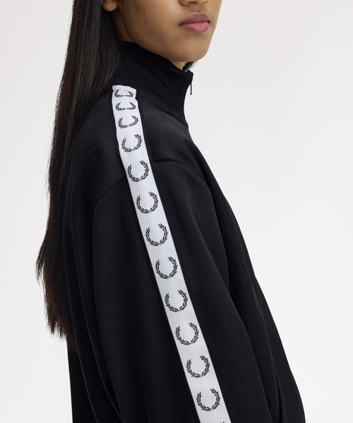 セール】Taped Track Jacket／フレッドペリートラックジャケット