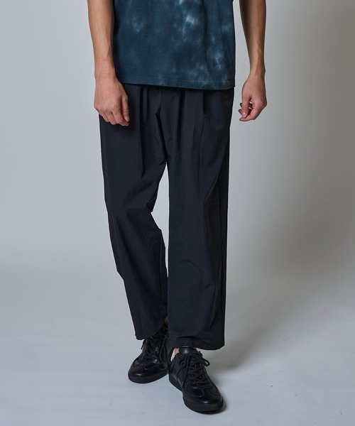 TETE HOMME(テットオム)の「ワンタック テーパードイージースラックス(スラックス・メンズ・ブラック/ベージュ/ネイビー・マルチサイズ)」の2枚目の写真