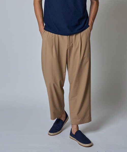 TETE HOMME(テットオム)の「ワンタック テーパードイージースラックス(スラックス・メンズ・ブラック/ベージュ/ネイビー・マルチサイズ)」の11枚目の写真