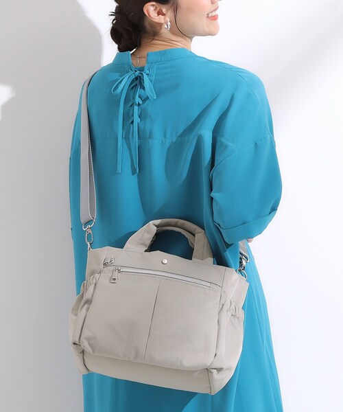 SHOO・LA・RUE（シューラルー）の「【撥水/2WAY】フロントポケット トートバッグ（トートバッグ・レディース・ブラック/グレー/ベビーピンク・00）」の9枚目の写真