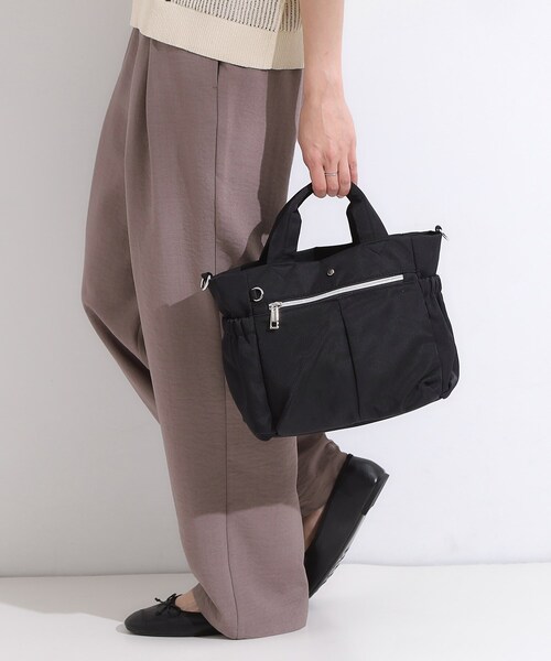 SHOO・LA・RUE（シューラルー）の「【撥水/2WAY】フロントポケット トートバッグ（トートバッグ・レディース・ブラック/グレー/ベビーピンク・00）」の7枚目の写真