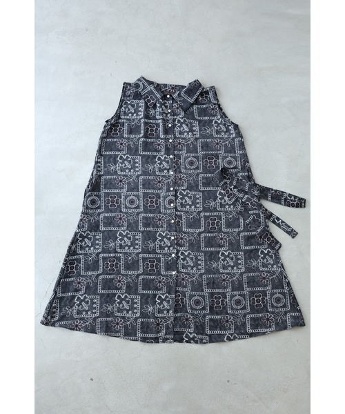 cawaii（カワイイ）の「ゆったり心地よい刺繍風プリントのロングワンピース（紐リボン付き）（ワンピース・レディース・ブラック・FREE）」の7枚目の写真