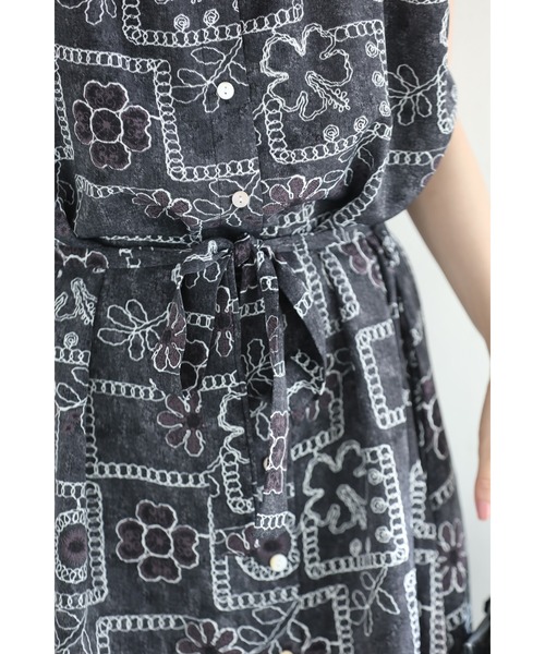 cawaii（カワイイ）の「ゆったり心地よい刺繍風プリントのロングワンピース（紐リボン付き）（ワンピース・レディース・ブラック・FREE）」の15枚目の写真