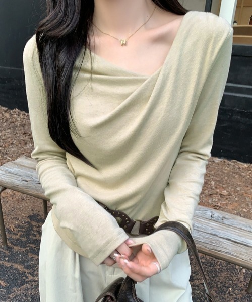 NANEA(ナネア)の「アシンメトリーオフショルダートップス(ニット/セーター・レディース・ブラック/ベージュ/ピンク/ブルー・フリー)」の9枚目の写真