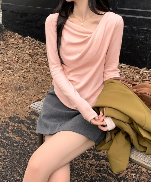 NANEA(ナネア)の「アシンメトリーオフショルダートップス(ニット/セーター・レディース・ブラック/ベージュ/ピンク/ブルー・フリー)」の16枚目の写真