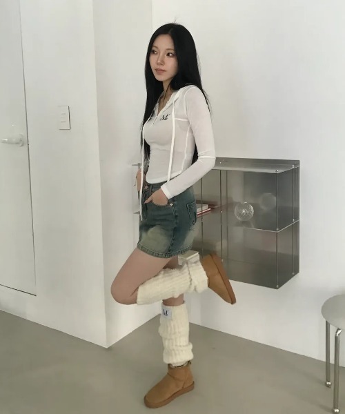 MUCENT(ムセント)の「◇MUCENT◇ブランド直輸入正規品/春夏に着やすいシアー感/ルエン シグネチャー スリム フード T RUEN SIGNATURE SLIM HOOD T(パーカー・レディース・チャコール/ホワイト/グレー/ブラック・FREE)」の22枚目の写真