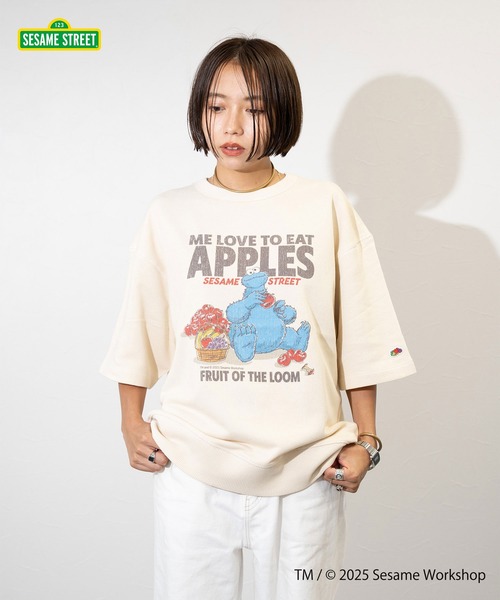 FRUIT OF THE LOOM(フルーツオブザルーム)の「SESAME STREET×FTL ハーフスリーブ甘編 / セサミ / プルオーバー(スウェット・メンズ・アイボリー/ブラック・S/M/L)」の1枚目の写真
