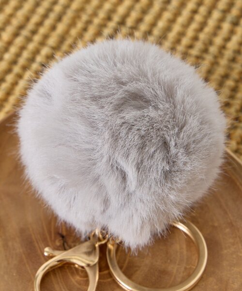 Jena espace merveilleux（ジェナ　エスパスメルヴェイユ）の「ファーボールキーホルダー（その他・レディース・オフホワイト/ブルー/ライトグレー・FREE）」の9枚目の写真