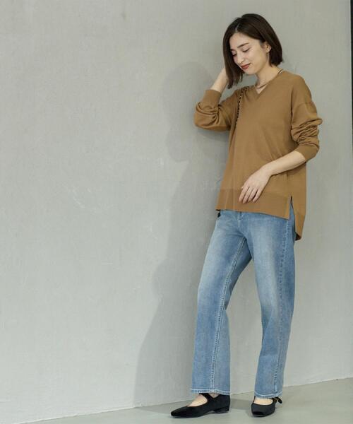 OPAQUE.CLIP(オペークドットクリップ)の「Vネックニット/エクストラファインメリノウール【THEシリーズ/洗濯機OK】(ニット/セーター・レディース・ブラック/グレー系4/キャメル/ワインレッド/グリーン系その他5/ブルー系その他・38/40/36/42)」の18枚目の写真