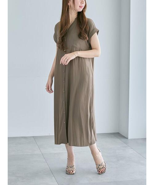 Te chichi（テチチ）の「Wポケットサテンシャツワンピース（ワンピース・レディース・ベージュ/ブラウン/ネイビー・F）」の14枚目の写真