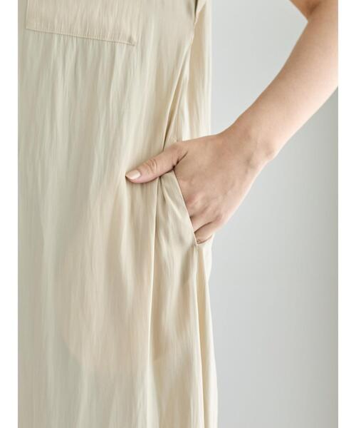 Te chichi（テチチ）の「Wポケットサテンシャツワンピース（ワンピース・レディース・ベージュ/ブラウン/ネイビー・F）」の4枚目の写真