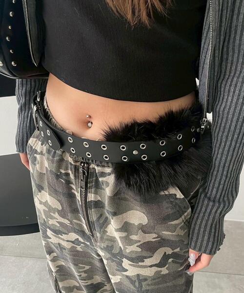 WEGO(ウィゴー)の「WEGO/ファーダブルハトメベルト(ベルト・レディース・ライトベージュ/ブラック・FREE)」の1枚目の写真