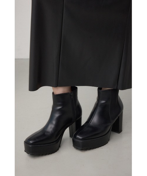 AZUL by moussy（アズールバイマウジー）の「【WEB限定再入荷】ラギッドソールブーツ（ブーツ・レディース・ブラック・SMALL/MEDIUM/LARGE/LL）」の3枚目の写真