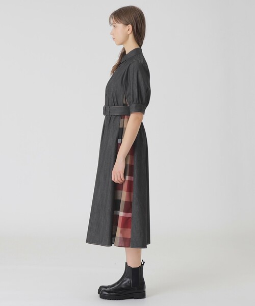 BLUE LABEL CRESTBRIDGE(ブルーレーベルクレストブリッジ)の「デニムライクパーシャルチェックドレス(ワンピース・レディース・ブラック/ダークネイビー・38/36/34)」の14枚目の写真