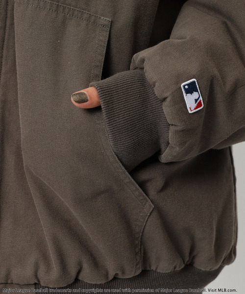 BACK TO THE FIELD(バック トゥー ザ フィールド)の「【MLB】ロゴ刺しゅうキャンバスアクティブジャケット(ブルゾン・レディース・ブラック/ベージュ/ピンク・FREE)」の13枚目の写真