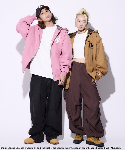 BACK TO THE FIELD(バック トゥー ザ フィールド)の「【MLB】ロゴ刺しゅうキャンバスアクティブジャケット(ブルゾン・レディース・ブラック/ベージュ/ピンク・FREE)」の19枚目の写真