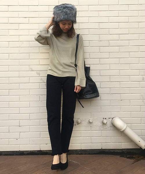 Kastane（カスタネ）の「ふわふわボトルネックPO（Tシャツ/カットソー・レディース・ブラック/キャメル/オリーブ/アイボリー・FREE）」の13枚目の写真