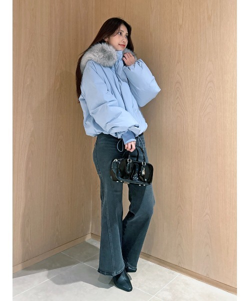 SNIDEL（スナイデル）の「【WEB限定カラーあり】西川フードファーショートダウン（ダウンジャケット/コート・レディース・ブルー/グレー/ブラック/アイボリー・F）」の15枚目の写真