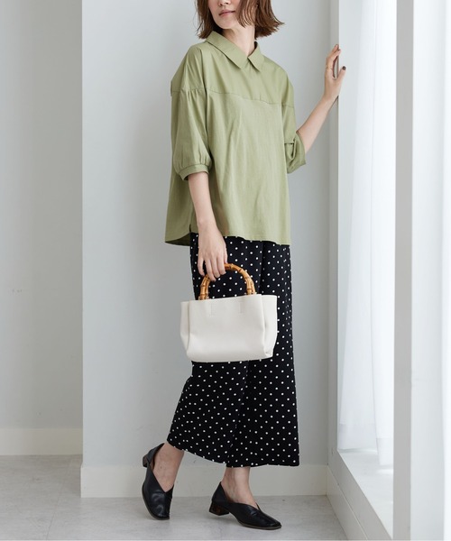 BELLUNA PLUS(ベルーナ)の「衿付き異素材切替プルオーバー(Tシャツ/カットソー・レディース・ブラック/オリーブ/アイボリー・MEDIUM/X-LARGE/LARGE)」の10枚目の写真