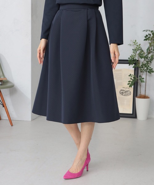 GALLORIA（ギャローリア）の「ジャカードタックスカート（スカート・レディース・ブラック/ネイビー・S/M/L/LL）」の4枚目の写真