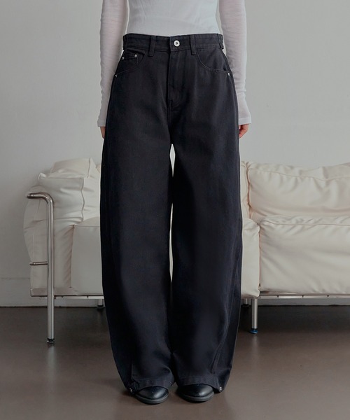 UNE MANSION（ユヌマンション）の「【ウエスト調節ボタンで体形に合わせて調節可能】【裾のボタンでシルエット調節可能】 サイドウエストボタンタックポイントワイドカラーチノパンツ（その他パンツ・レディース・ベージュ/ブラック・LARGE/MEDIUM/SMALL）」の18枚目の写真