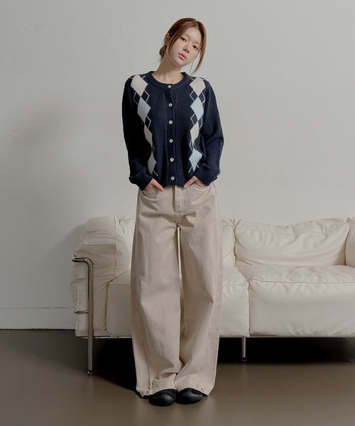 UNE MANSION（ユヌマンション）の「【ウエスト調節ボタンで体形に合わせて調節可能】【裾のボタンでシルエット調節可能】 サイドウエストボタンタックポイントワイドカラーチノパンツ（その他パンツ・レディース・ベージュ/ブラック・LARGE/MEDIUM/SMALL）」の15枚目の写真