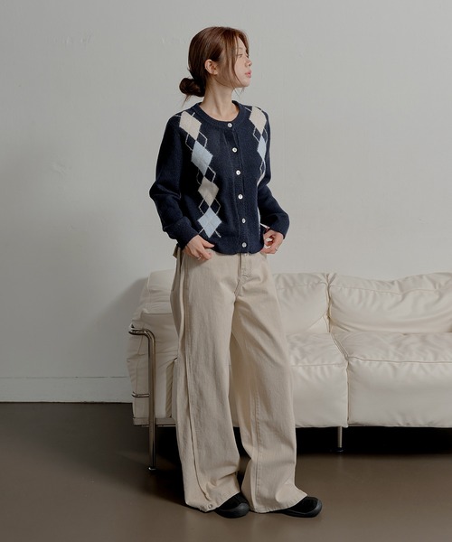 UNE MANSION（ユヌマンション）の「【ウエスト調節ボタンで体形に合わせて調節可能】【裾のボタンでシルエット調節可能】 サイドウエストボタンタックポイントワイドカラーチノパンツ（その他パンツ・レディース・ベージュ/ブラック・LARGE/MEDIUM/SMALL）」の16枚目の写真