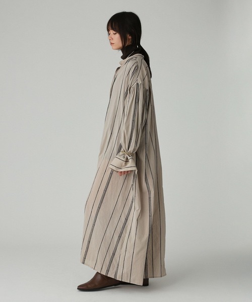 BABYLONE（バビロン）の「インドストライプワンピース（シャツワンピース・レディース・グレイッシュベージュ・フリー）」の4枚目の写真