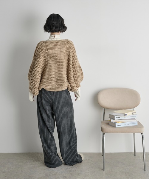 THE YOn（ザヨン）の「チョークストライプボックスタックワイドパンツ（スラックス・レディース・チャコールグレー/ブラウン・M/S）」の11枚目の写真