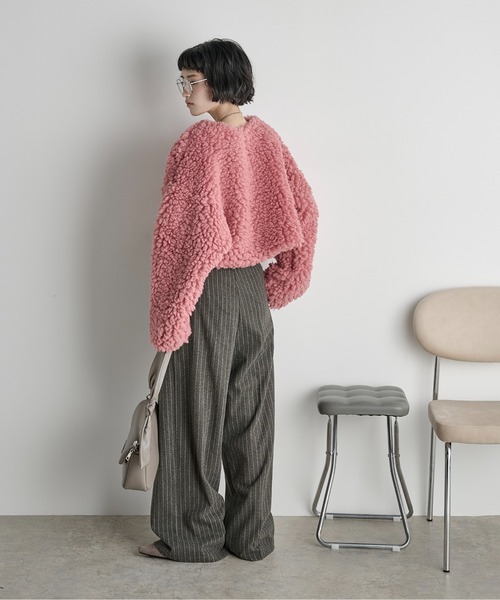 THE YOn（ザヨン）の「チョークストライプボックスタックワイドパンツ（スラックス・レディース・チャコールグレー/ブラウン・M/S）」の22枚目の写真