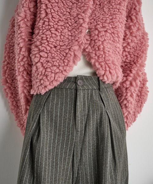 THE YOn（ザヨン）の「チョークストライプボックスタックワイドパンツ（スラックス・レディース・チャコールグレー/ブラウン・M/S）」の19枚目の写真