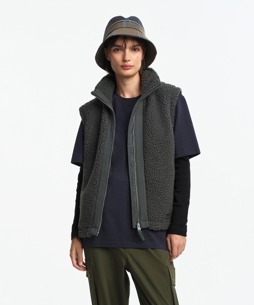 AIGLE（エーグル）の「ノースリーブフルジップボアフリースベスト（その他アウター・レディース・ブラック/グレー・34/38/36/40）」の12枚目の写真