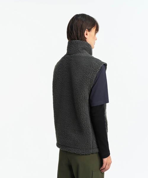 AIGLE（エーグル）の「ノースリーブフルジップボアフリースベスト（その他アウター・レディース・ブラック/グレー・34/38/36/40）」の13枚目の写真