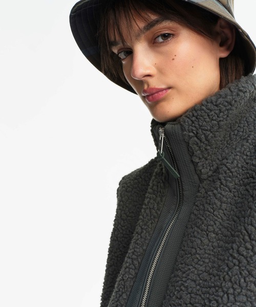 AIGLE（エーグル）の「ノースリーブフルジップボアフリースベスト（その他アウター・レディース・ブラック/グレー・34/38/36/40）」の15枚目の写真