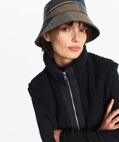 AIGLE（エーグル）の「ノースリーブフルジップボアフリースベスト（その他アウター・レディース・ブラック/グレー・34/38/36/40）」の20枚目の写真