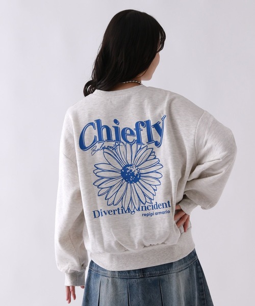 repipi armario(レピピ アルマリオ)の「【裏起毛】チョベリグルーズスウェット(スウェット・キッズ・ホワイト系その他/ホワイト系その他2/ブラック系その他/ブラック系その他3/グレー/ブラック系その他2/その他7/ブラック系その他4・SMALL/MEDIUM/LARGE)」の7枚目の写真