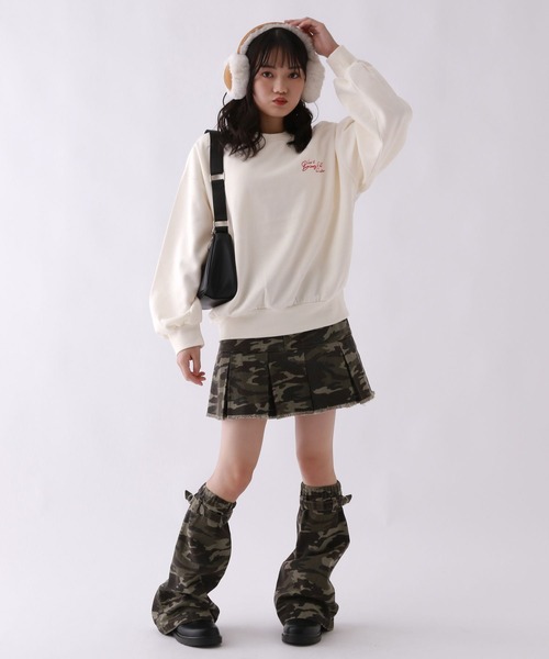 repipi armario(レピピ アルマリオ)の「【裏起毛】チョベリグルーズスウェット(スウェット・キッズ・ホワイト系その他/ホワイト系その他2/ブラック系その他/ブラック系その他3/グレー/ブラック系その他2/その他7/ブラック系その他4・SMALL/MEDIUM/LARGE)」の19枚目の写真