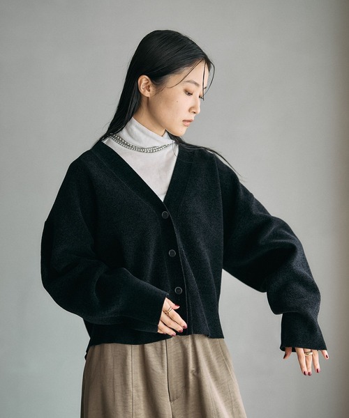 LEPSIM（レプシィム）の「12ゲージモールVカーディガン　600549（カーディガン/ボレロ・レディース・イエロー系その他/ブルー/ブラック/キャメル/レッド・FREE）」の2枚目の写真