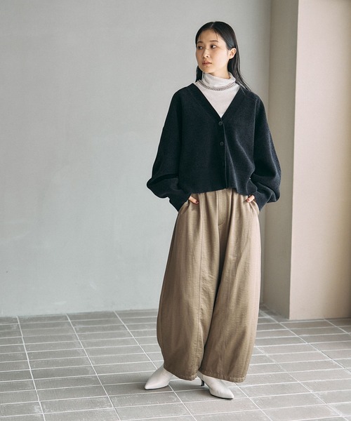 LEPSIM（レプシィム）の「12ゲージモールVカーディガン　600549（カーディガン/ボレロ・レディース・イエロー系その他/ブルー/ブラック/キャメル/レッド・FREE）」の21枚目の写真