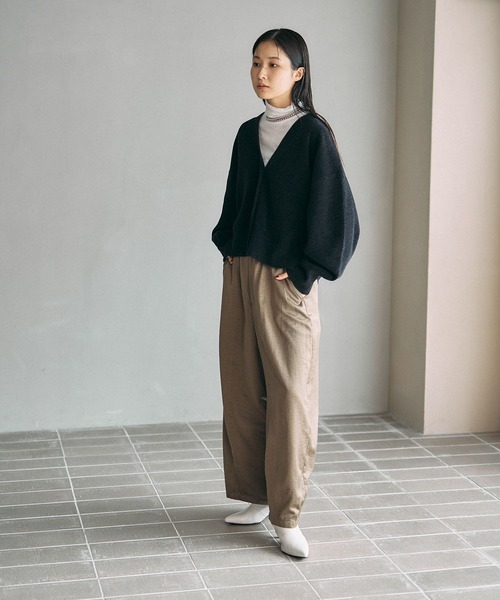 LEPSIM（レプシィム）の「12ゲージモールVカーディガン　600549（カーディガン/ボレロ・レディース・イエロー系その他/ブルー/ブラック/キャメル/レッド・FREE）」の22枚目の写真