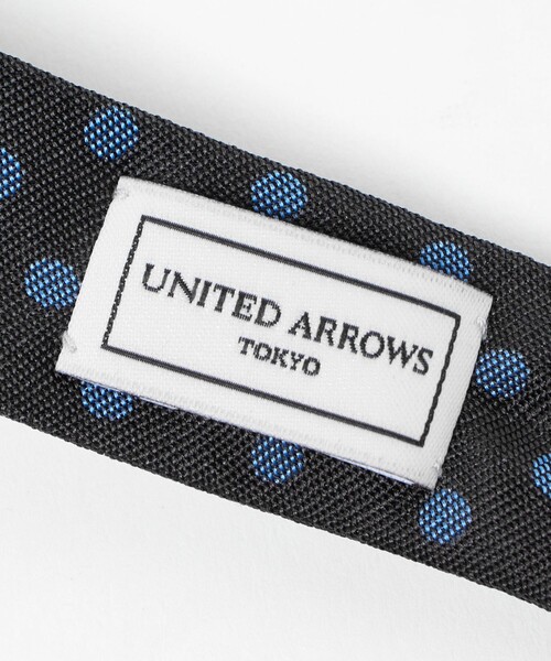 UNITED ARROWS（ユナイテッドアローズ）の「ドットプリント ボウタイ（蝶ネクタイ・メンズ・ダークグレー/ブラック・FREE）」の7枚目の写真