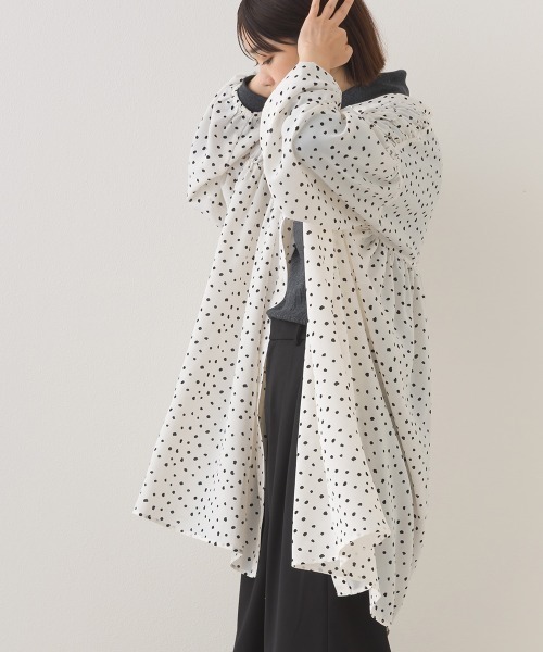 OMNES(オムネス)の「ポプリンフロントシャーリング プルオーバー チュニック 長袖シャツブラウス(シャツ/ブラウス・レディース・ブルー/ブラック/ライトベージュ/マルチ/ホワイト/ホワイト系その他・FREE)」の11枚目の写真