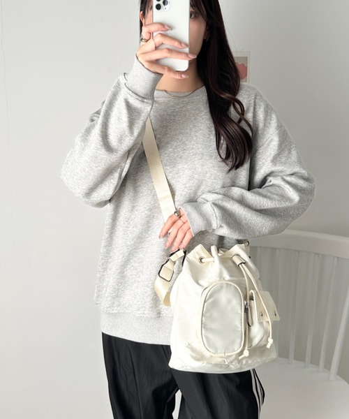 wears(ウェアーズ)の「2WAY 外ポケット付き巾着ショルダーバッグ(ハンドバッグ・レディース・ブラック/アイボリー/カーキ/ベージュ/グレー・FREE)」の22枚目の写真