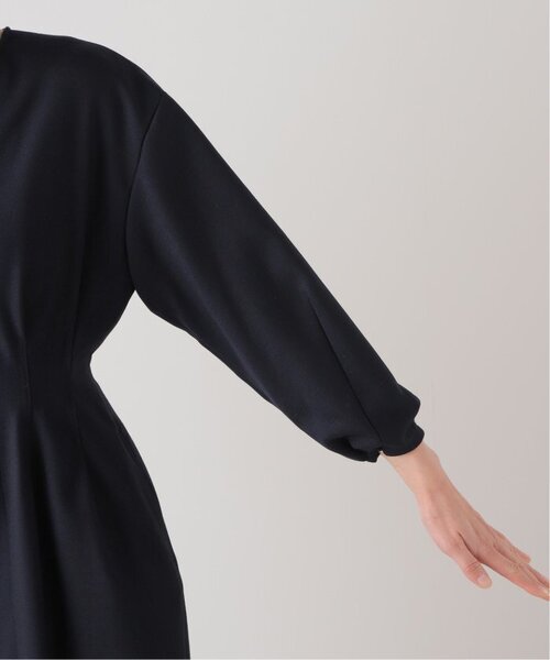 VERMEIL par iena（ヴェルメイユパーイエナ）の「《追加3》P/Ryツイルウエストシェイプワンピース（ワンピース・レディース・ブラック/ネイビー・36/40/38）」の6枚目の写真