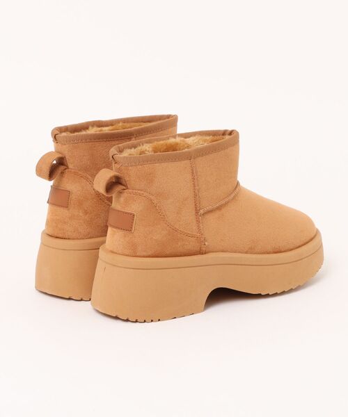 LUGG NAGG(ラグナグ)の「【厚底ヒール】ショート丈プレーンムートンブーツ【3E】(ブーツ・レディース・ブラック/ベージュ/キャメル・M/L/LL)」の4枚目の写真