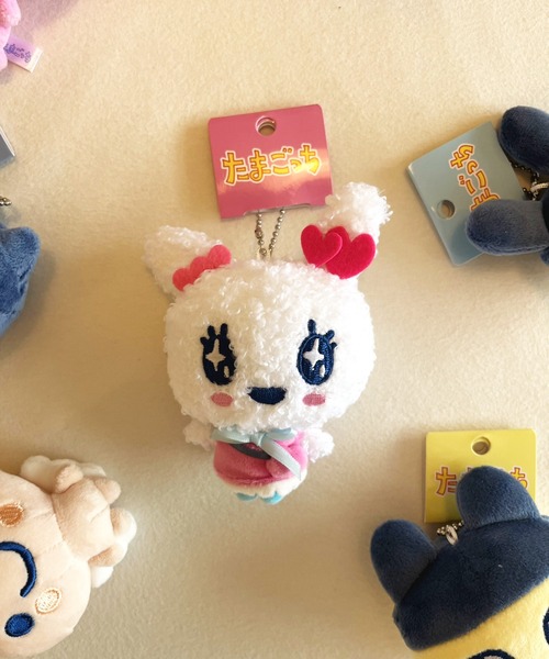 SPINNS(スピンズ)の「【nini toys/ニニトイズ】≪たまごっち≫ぬいぐるみキーホルダー/マスコット/平成女児(キーホルダー・レディース・B/G/C/D/E/F/A/H/I・ONESIZE)」の1枚目の写真