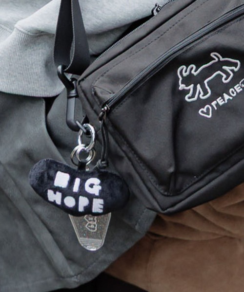 ALAND（エーランド）の「【UNISEX】ALAND×INAPSQUARE／ぬいぐるみキーホルダー（キーホルダー・レディース・その他4/その他6/その他1/その他5/その他3/その他2・FREE）」の5枚目の写真