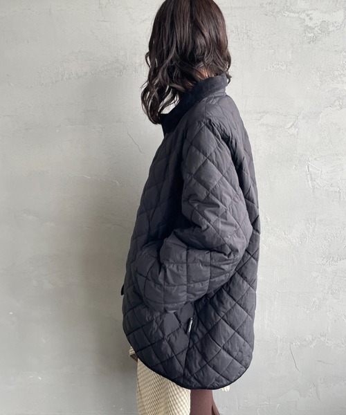 GYMPHLEX（ジムフレックス）の「[Gymphlex/ジムフレックス] キルトダウンパフスリーブミドルコート（ダウンジャケット/コート・レディース・オリーブ/ブラック・14）」の7枚目の写真