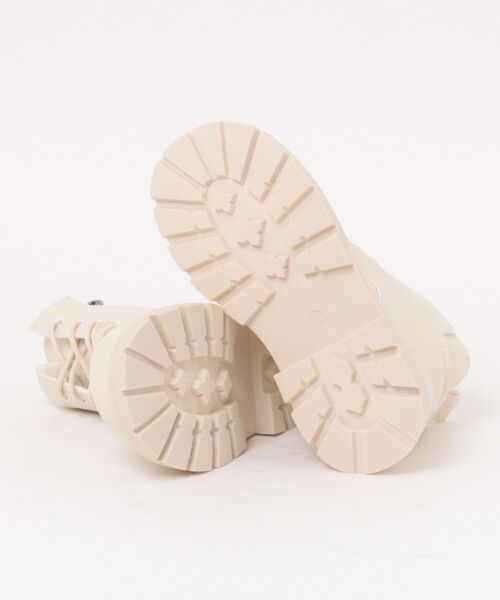 URBAN CHERRY（アーバンチェリー）の「レースアップカラーショートブーツ（ブーツ・キッズ・ホワイト・19.0cm/19.5cm/21.0cm/22.0cm/22.5cm）」の7枚目の写真