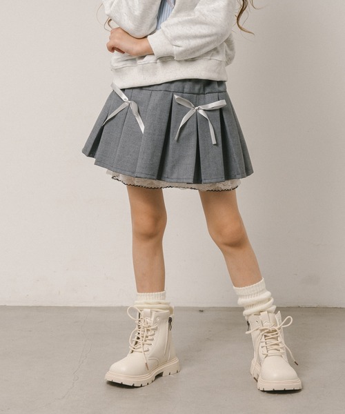 URBAN CHERRY（アーバンチェリー）の「レースアップカラーショートブーツ（ブーツ・キッズ・ホワイト・19.0cm/19.5cm/21.0cm/22.0cm/22.5cm）」の2枚目の写真